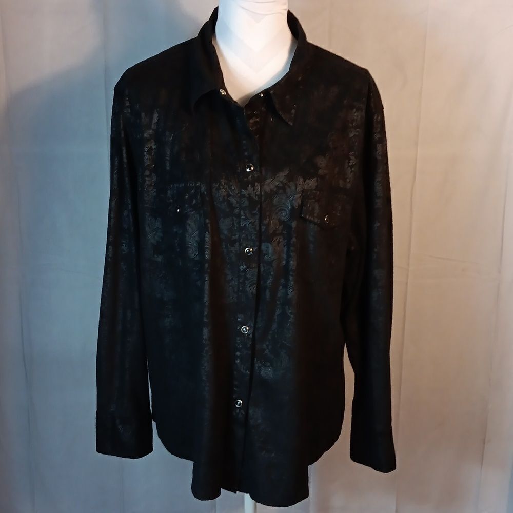 Outback Trading Co Black Snap Top